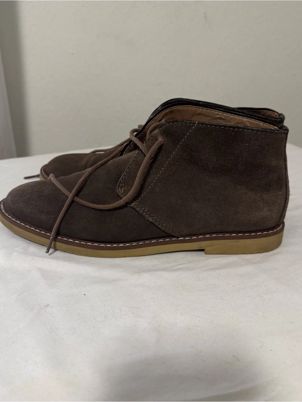 Banana Republic Men's Suede Desert Chukka Boots Brown with Tan Sole See All Pics